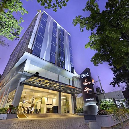 Serela Cihampelas By Kagum Hotels Бандунг Экстерьер фото